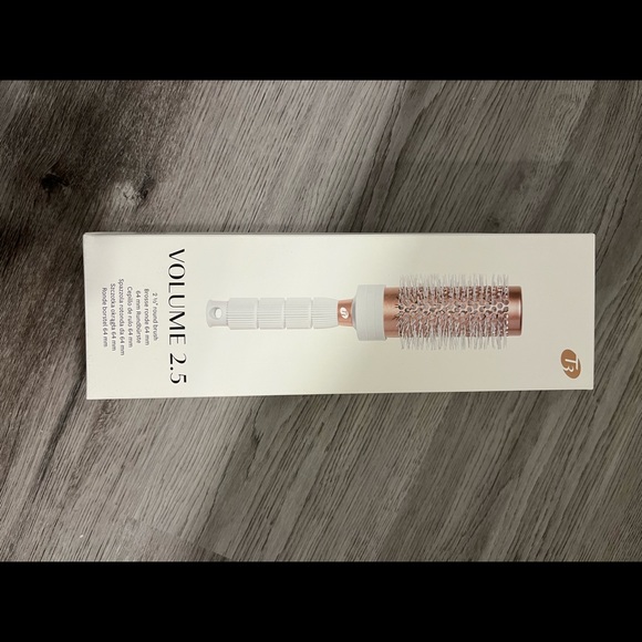 T3 Fit Hairdryer and Round Brush - Picture 3 of 4